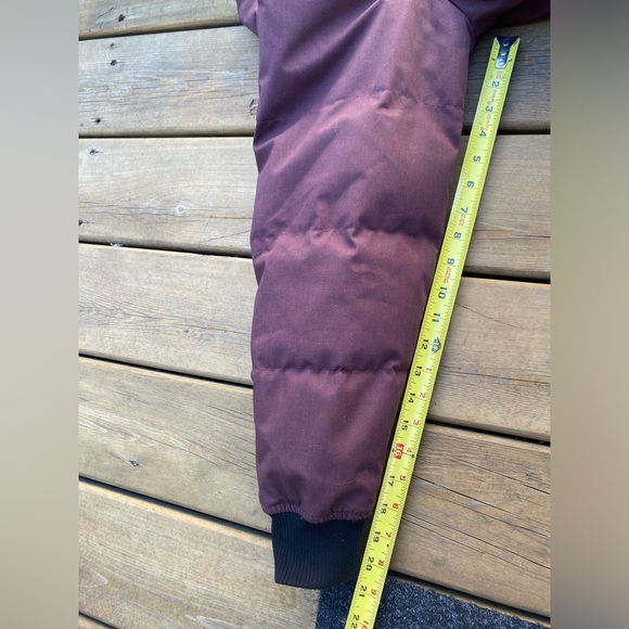 Woods Puffer Jacket Women’s XL in Huckleberry color w/ hood & Removable faux fur - Picture 15 of 16